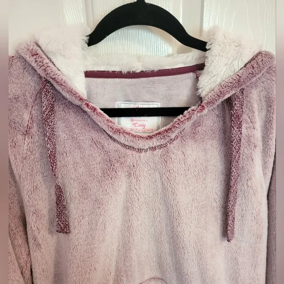 Softest Hoodie Everrr - Picture 2 of 6